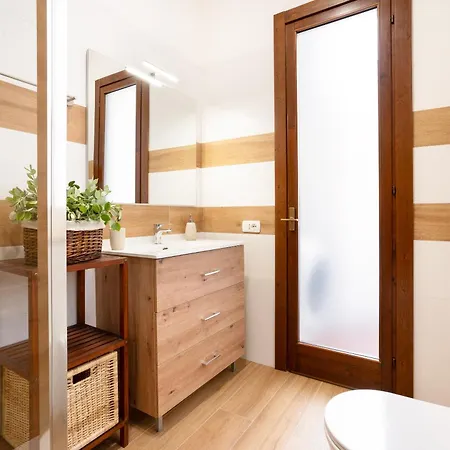 Apartament Oikos *